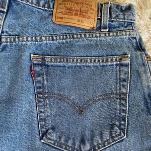 Vintage 90’s 550 relaxed fit LEVIs 36 x 32